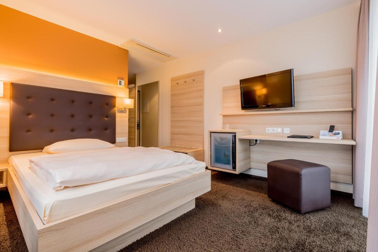 Hotel Bacchus Bensheim Exteriör bild