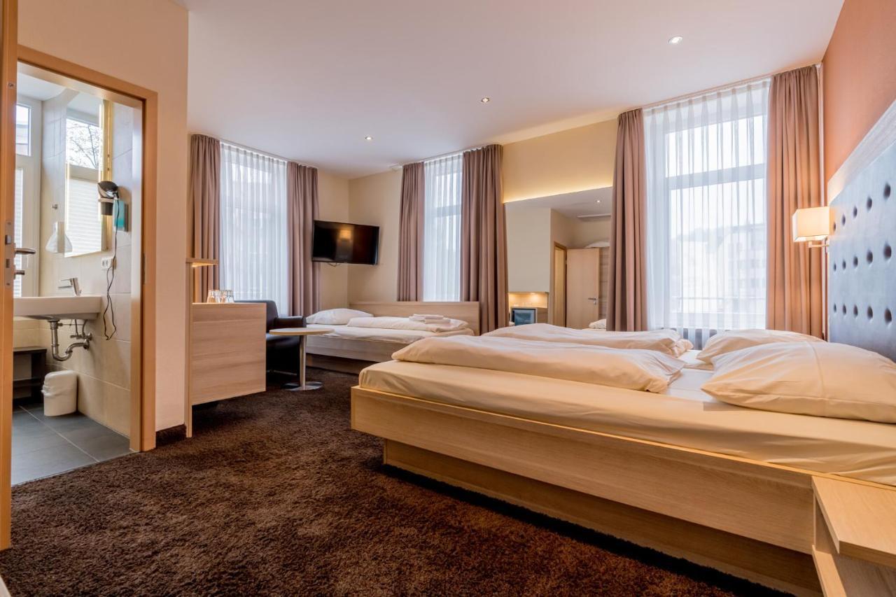 Hotel Bacchus Bensheim Exteriör bild